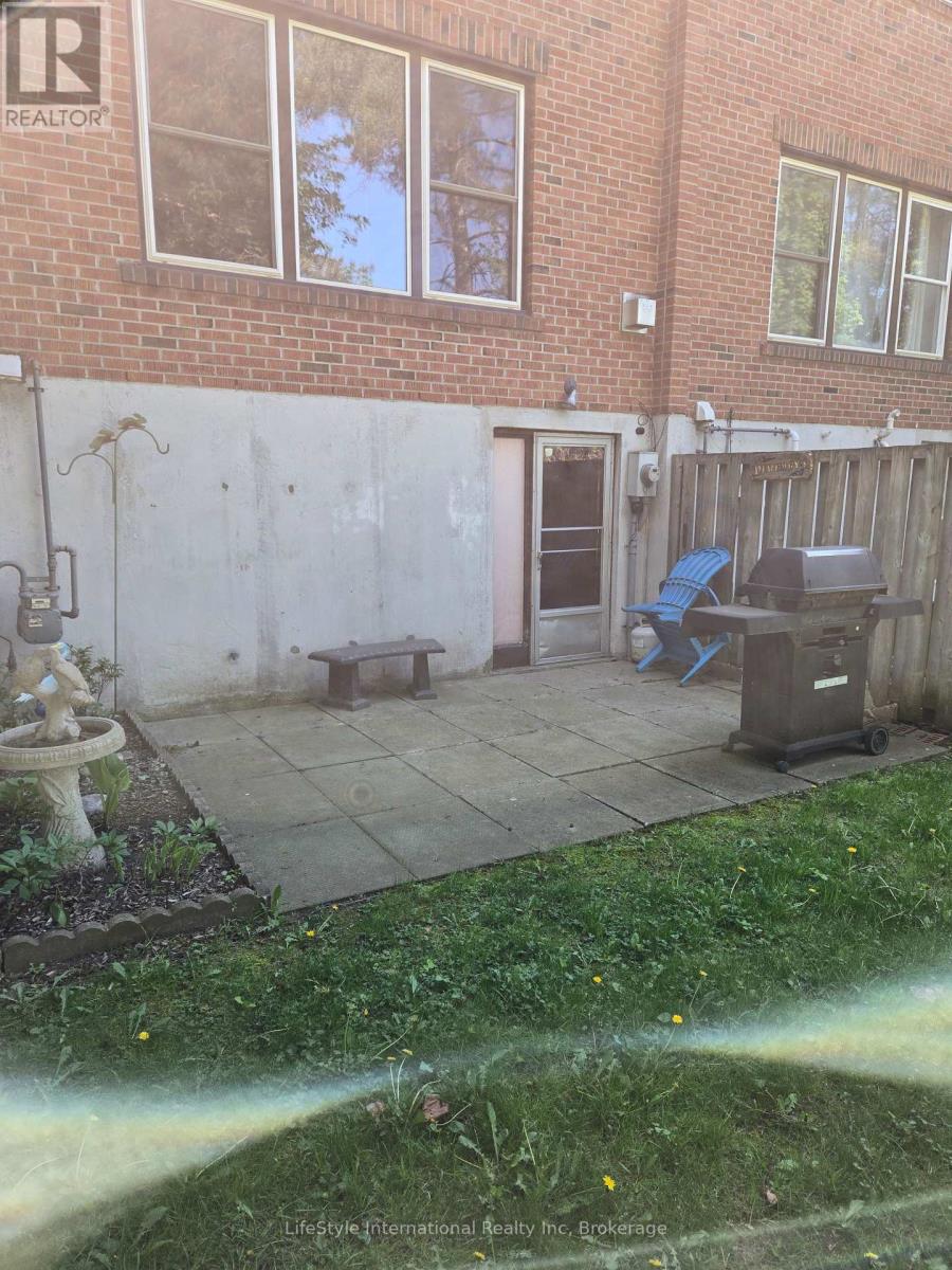 16 - 201 Silvercreek Parkway N, Guelph, Ontario  N1H 3T4 - Photo 26 - X13175848