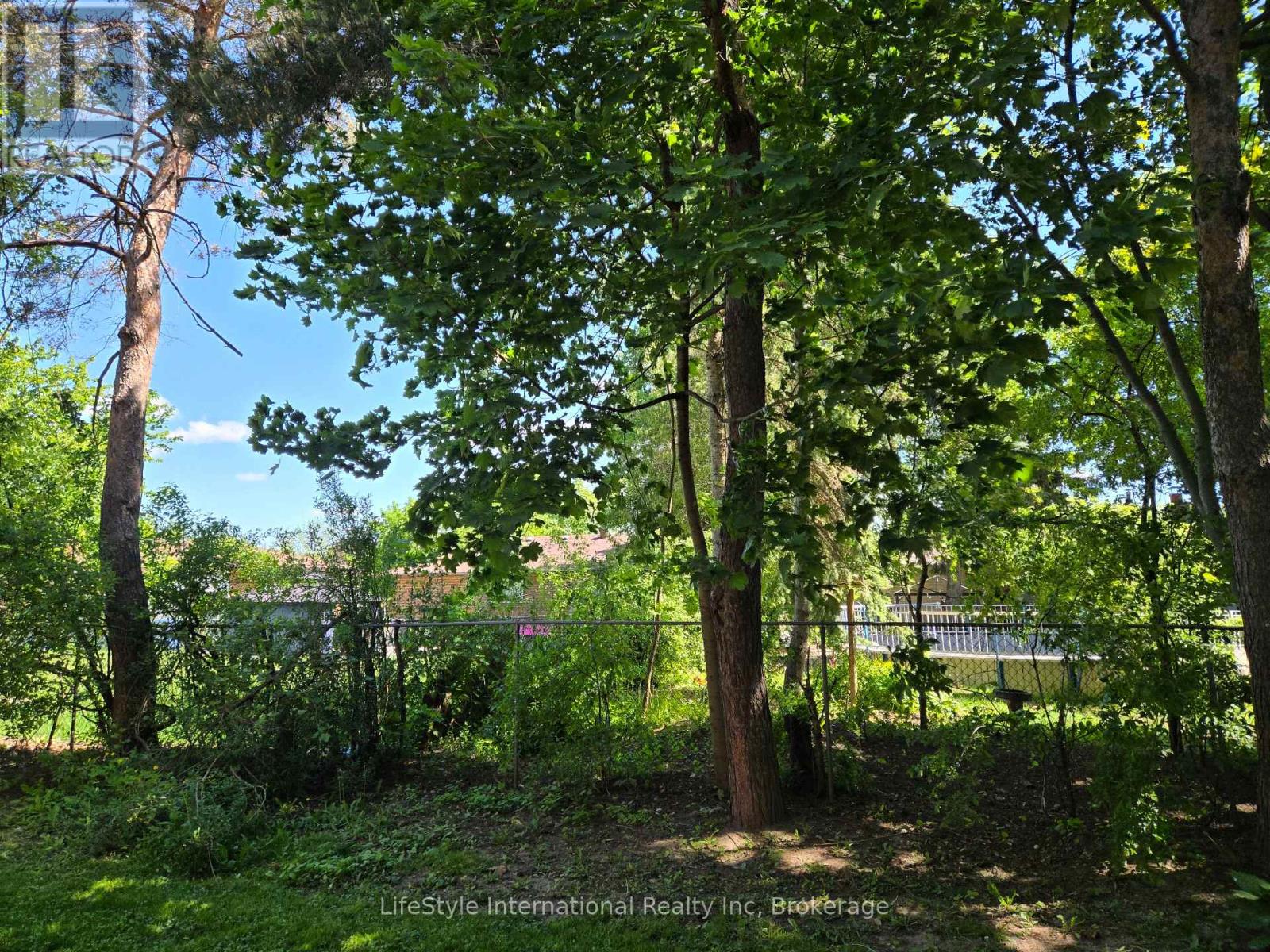 16 - 201 Silvercreek Parkway N, Guelph, Ontario  N1H 3T4 - Photo 30 - X13175848