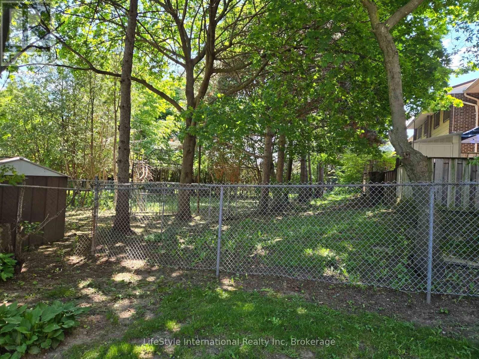 16 - 201 Silvercreek Parkway N, Guelph, Ontario  N1H 3T4 - Photo 33 - X13175848