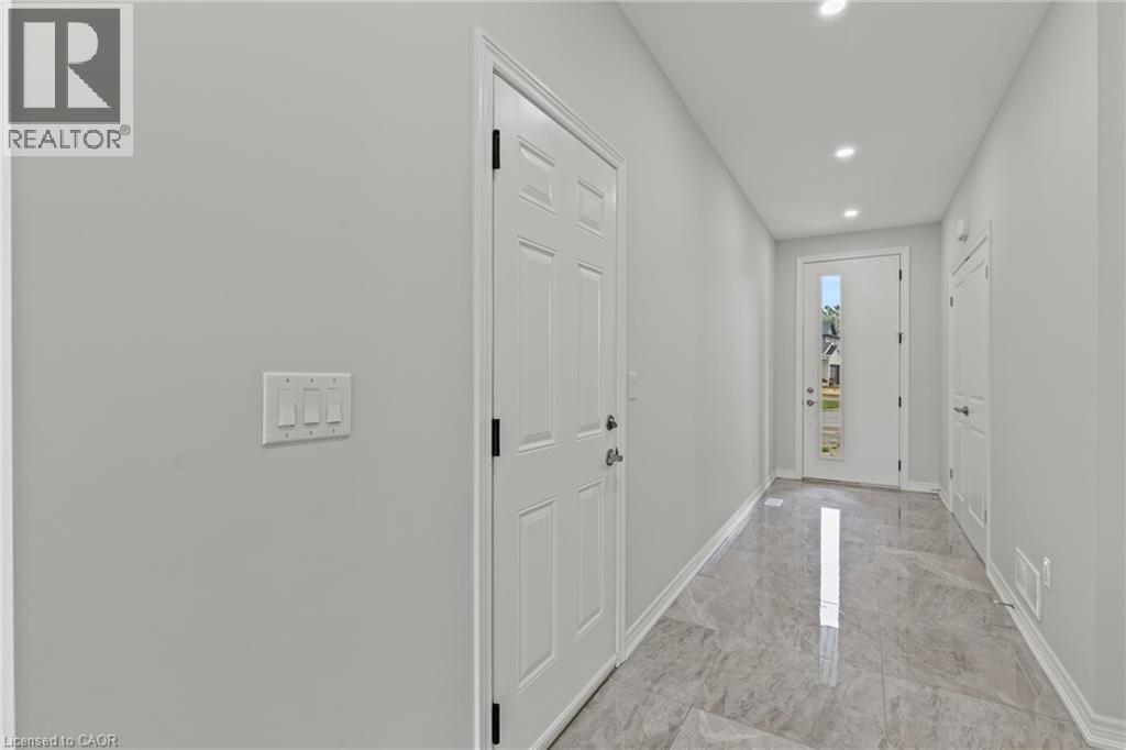 150 Hodgkins Avenue, Thorold, Ontario  L2V 1M1 - Photo 4 - 40833763