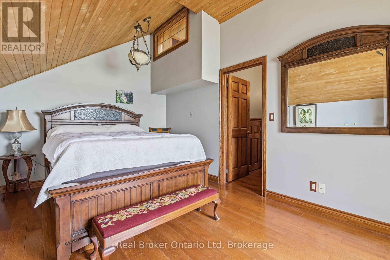 574 Mallory Beach Road, South Bruce Peninsula, Ontario  N0H 2T0 - Photo 13 - X13175942