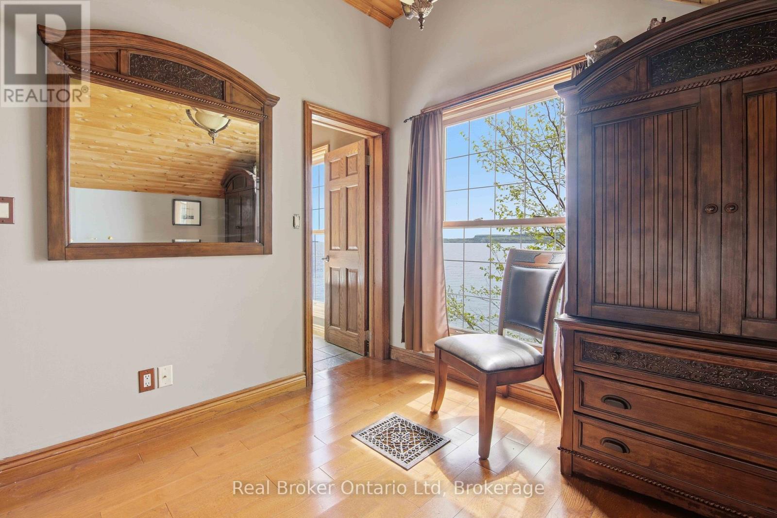 574 Mallory Beach Road, South Bruce Peninsula, Ontario  N0H 2T0 - Photo 14 - X13175942