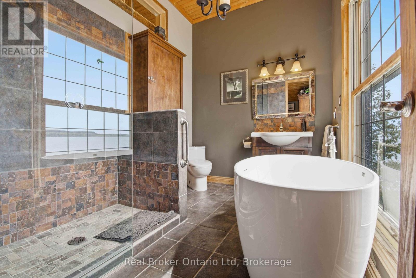 574 Mallory Beach Road, South Bruce Peninsula, Ontario  N0H 2T0 - Photo 15 - X13175942