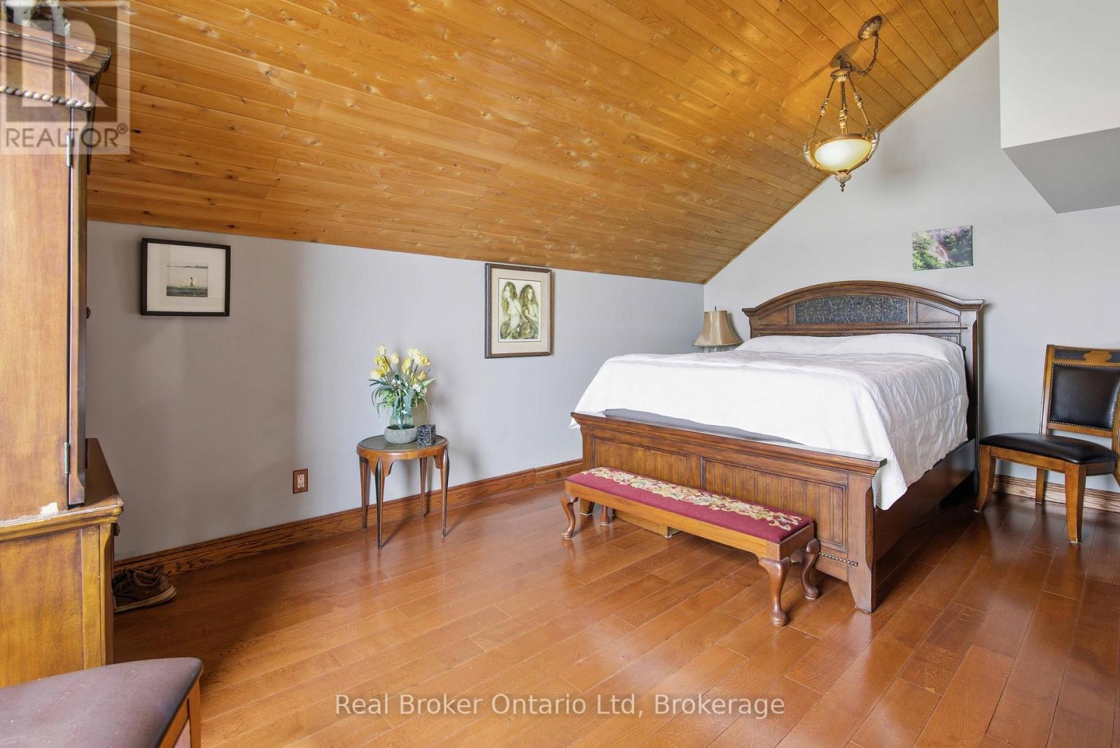 574 Mallory Beach Road, South Bruce Peninsula, Ontario  N0H 2T0 - Photo 18 - X13175942