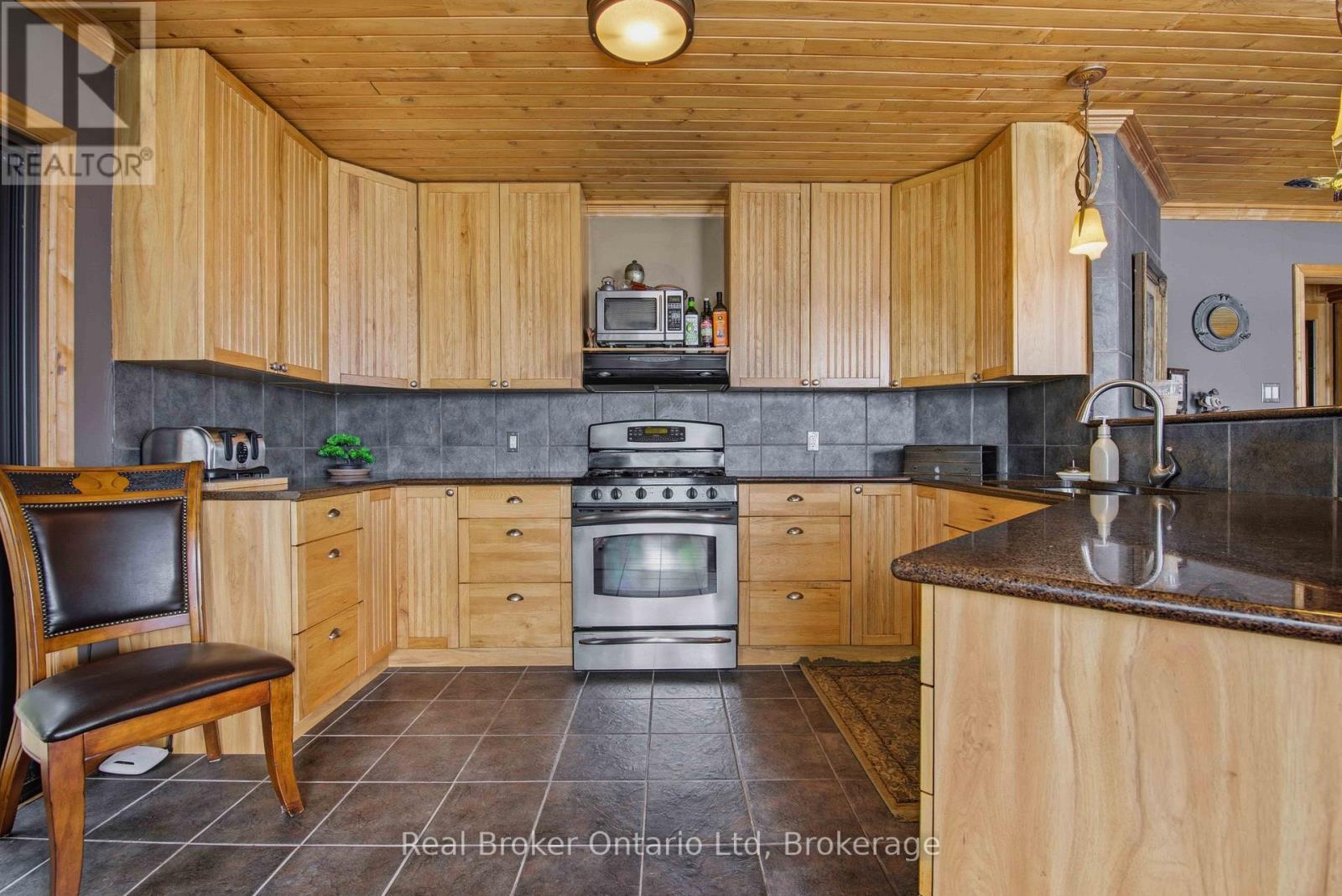 574 Mallory Beach Road, South Bruce Peninsula, Ontario  N0H 2T0 - Photo 27 - X13175942