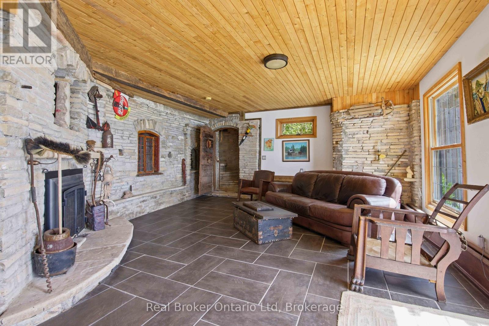574 Mallory Beach Road, South Bruce Peninsula, Ontario  N0H 2T0 - Photo 35 - X13175942