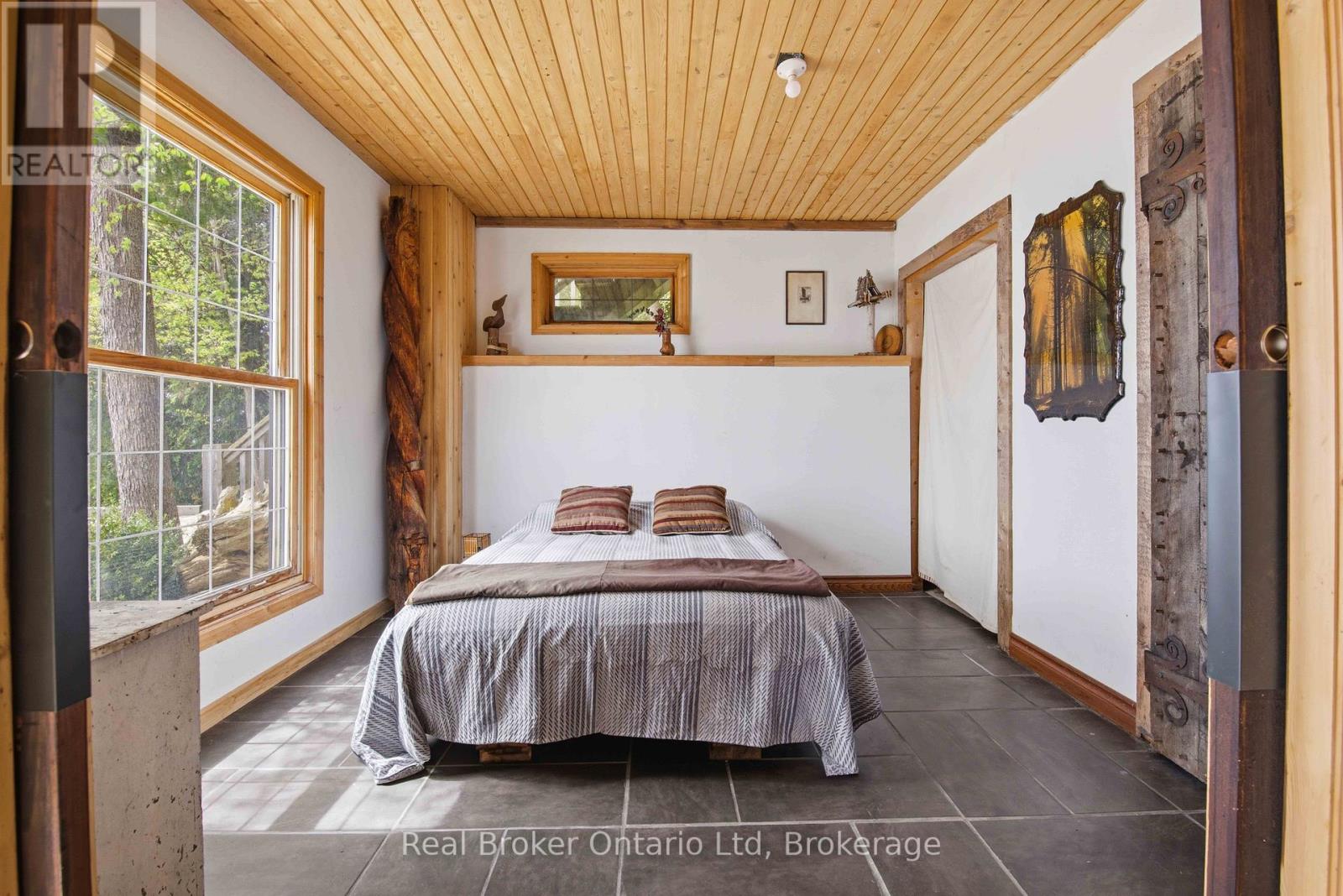 574 Mallory Beach Road, South Bruce Peninsula, Ontario  N0H 2T0 - Photo 37 - X13175942