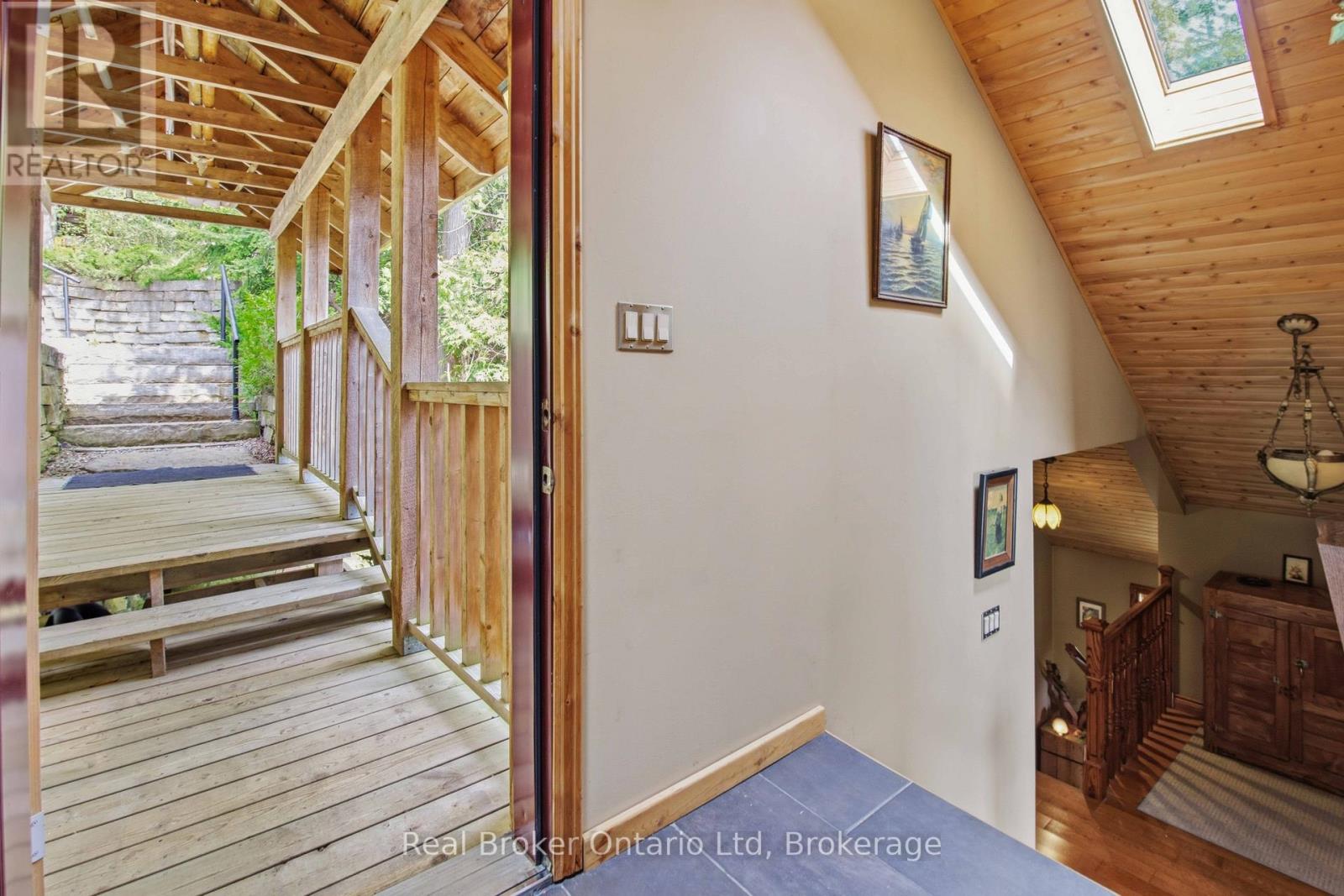 574 Mallory Beach Road, South Bruce Peninsula, Ontario  N0H 2T0 - Photo 8 - X13175942