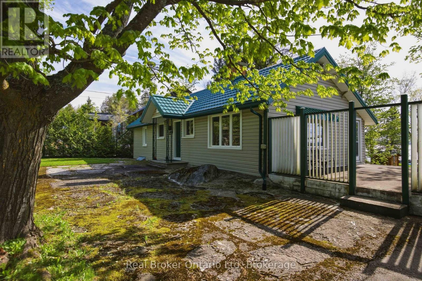 275 Balmy Beach Road, Georgian Bluffs, Ontario  N4K 5N4 - Photo 3 - X13175944
