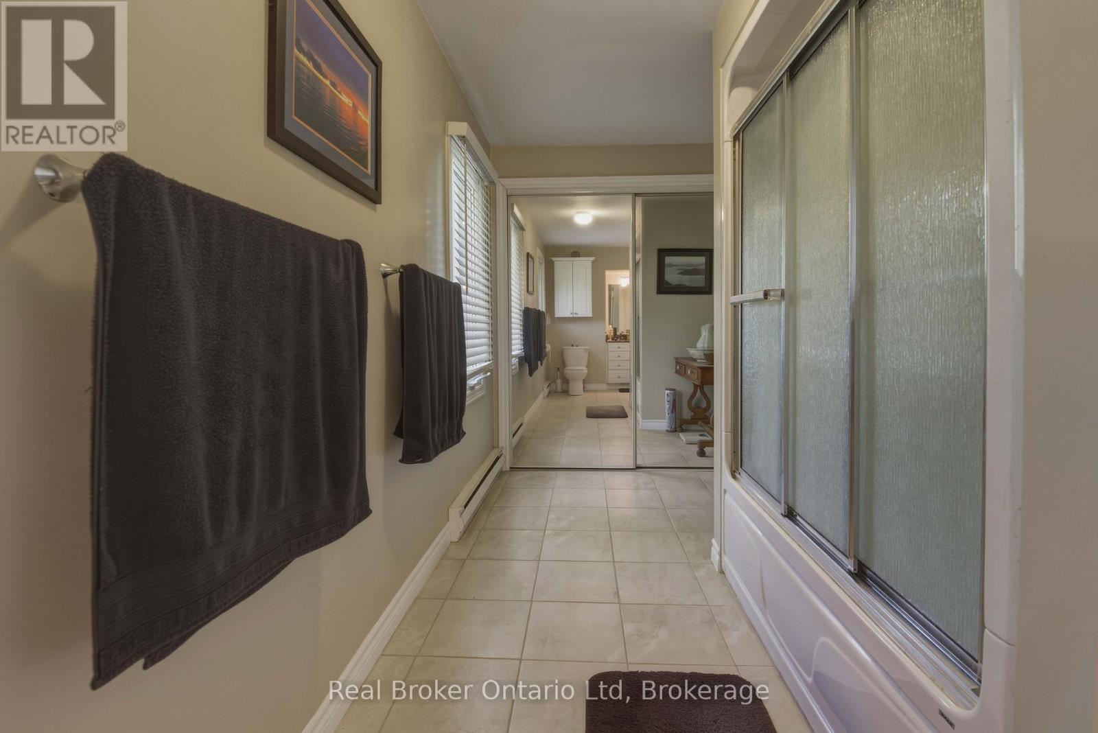 275 Balmy Beach Road, Georgian Bluffs, Ontario  N4K 5N4 - Photo 35 - X13175944
