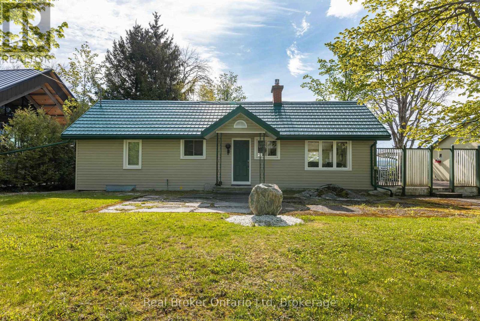 275 Balmy Beach Road, Georgian Bluffs, Ontario  N4K 5N4 - Photo 4 - X13175944