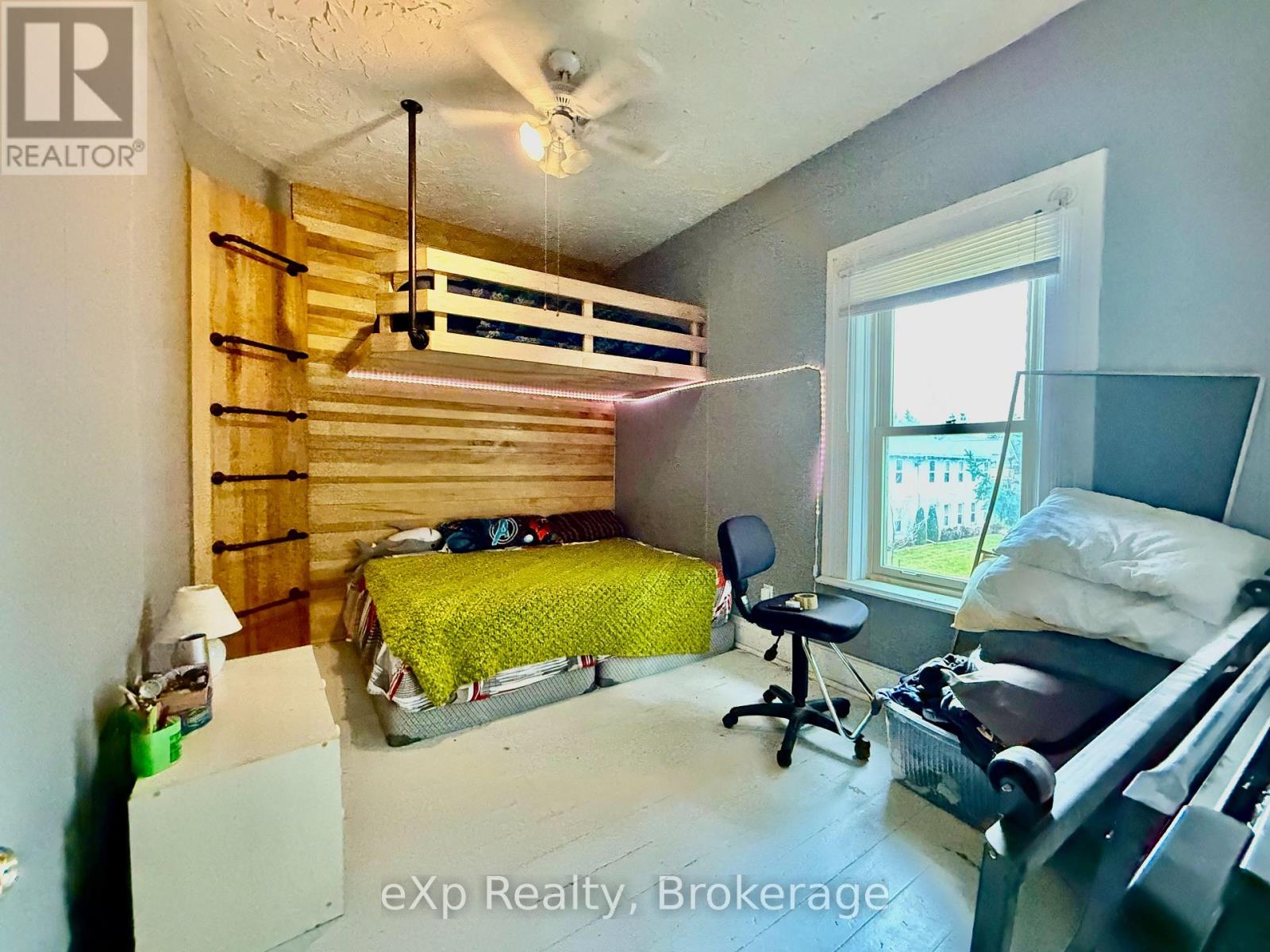 388 11th Street, Hanover, Ontario  N4N 1S5 - Photo 11 - X13176040