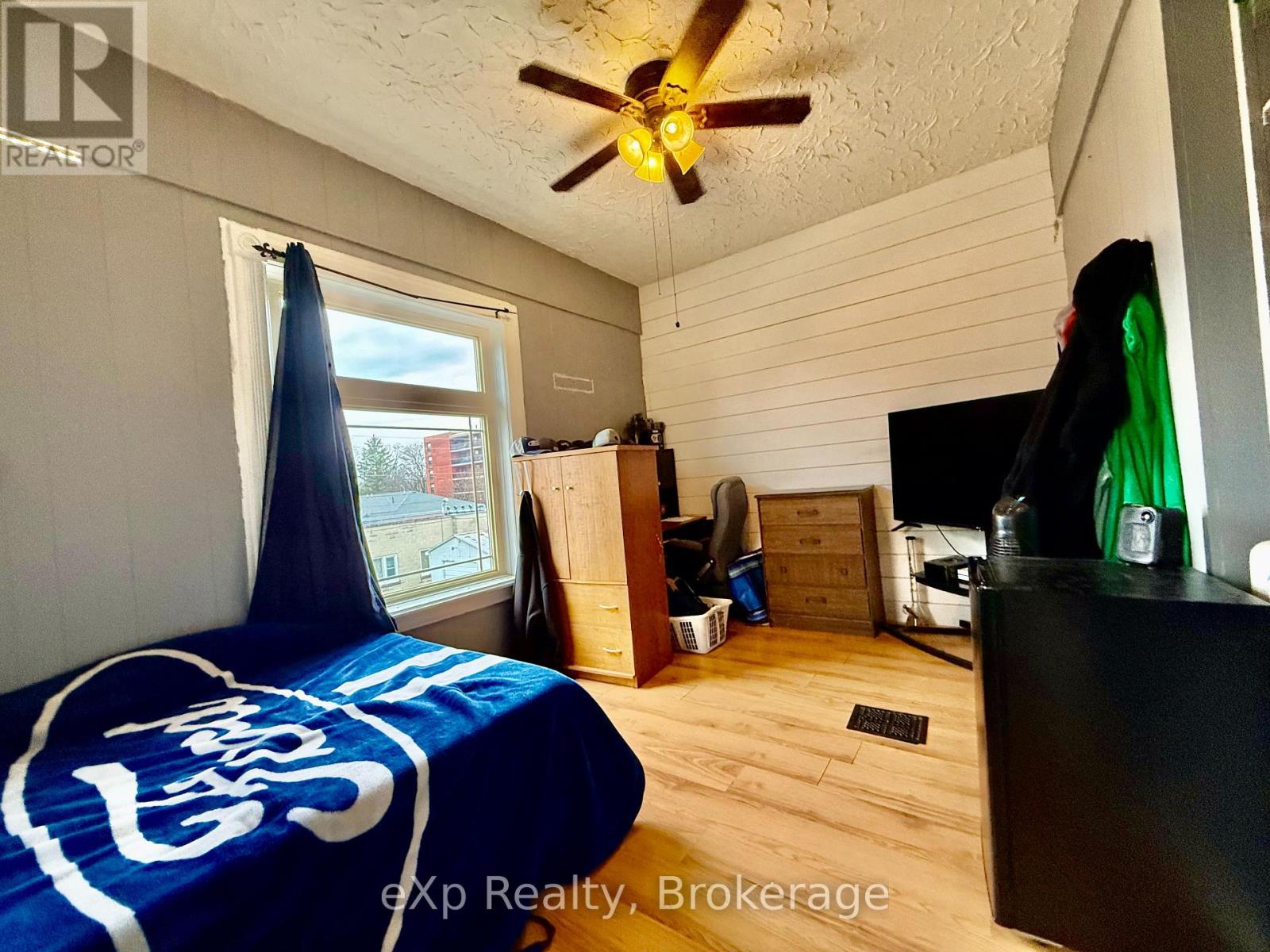 388 11th Street, Hanover, Ontario  N4N 1S5 - Photo 8 - X13176040