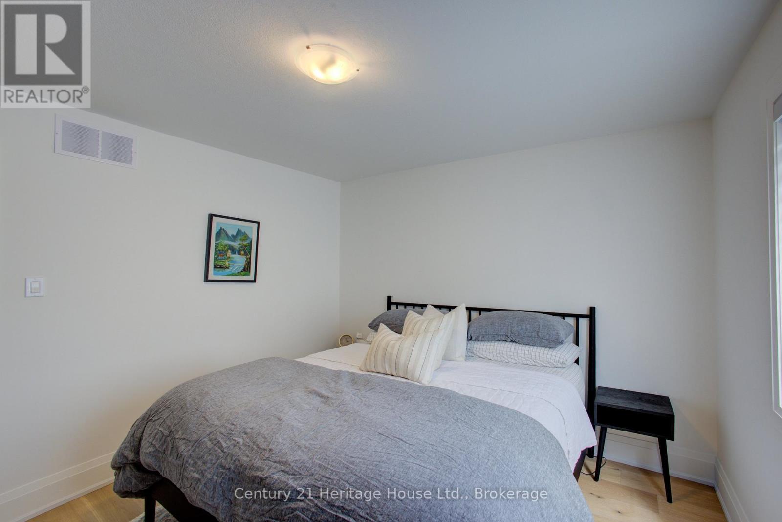 111 Eccles Avenue, West Grey, Ontario  N0G 1R0 - Photo 38 - X13176054