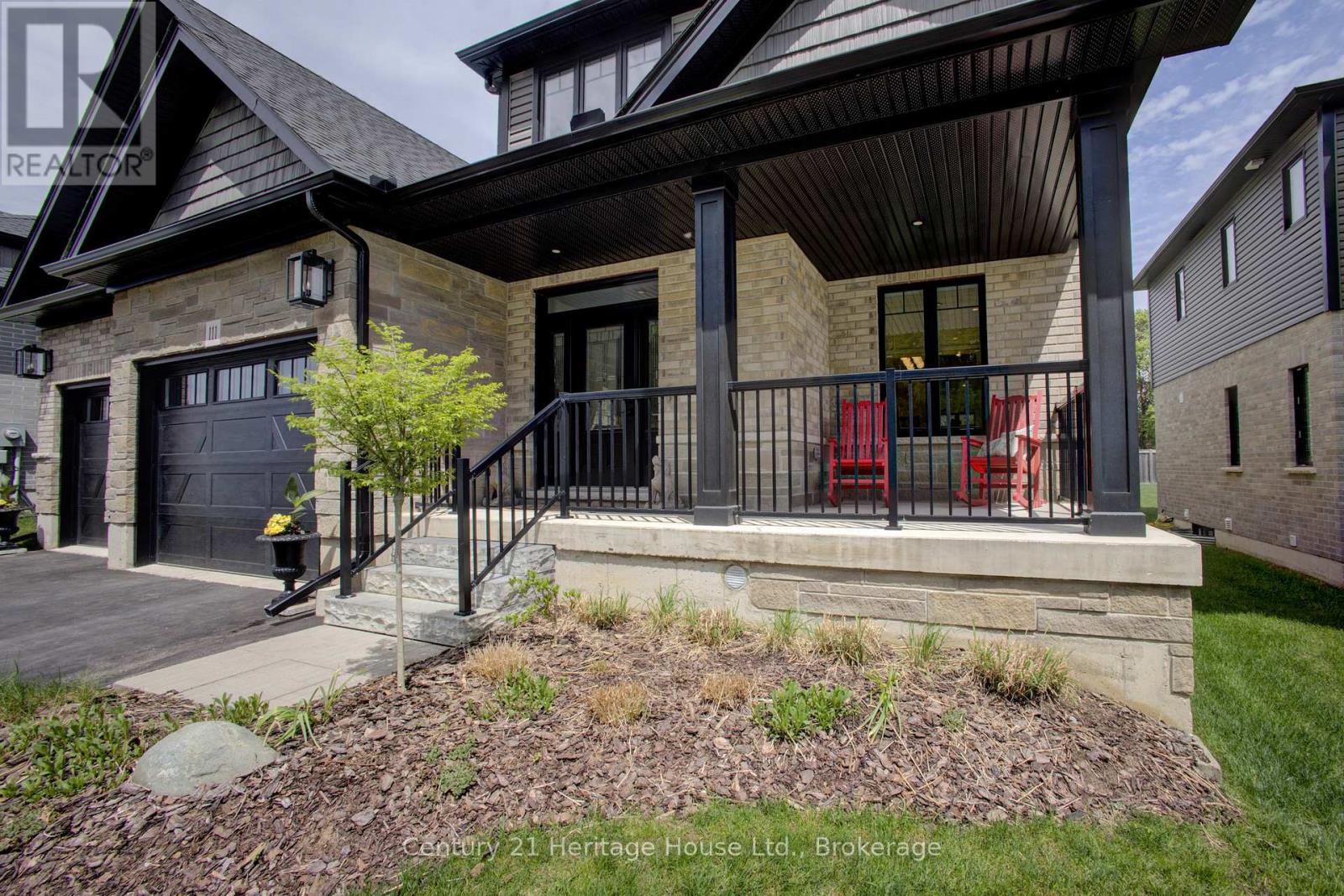 111 Eccles Avenue, West Grey, Ontario  N0G 1R0 - Photo 4 - X13176054