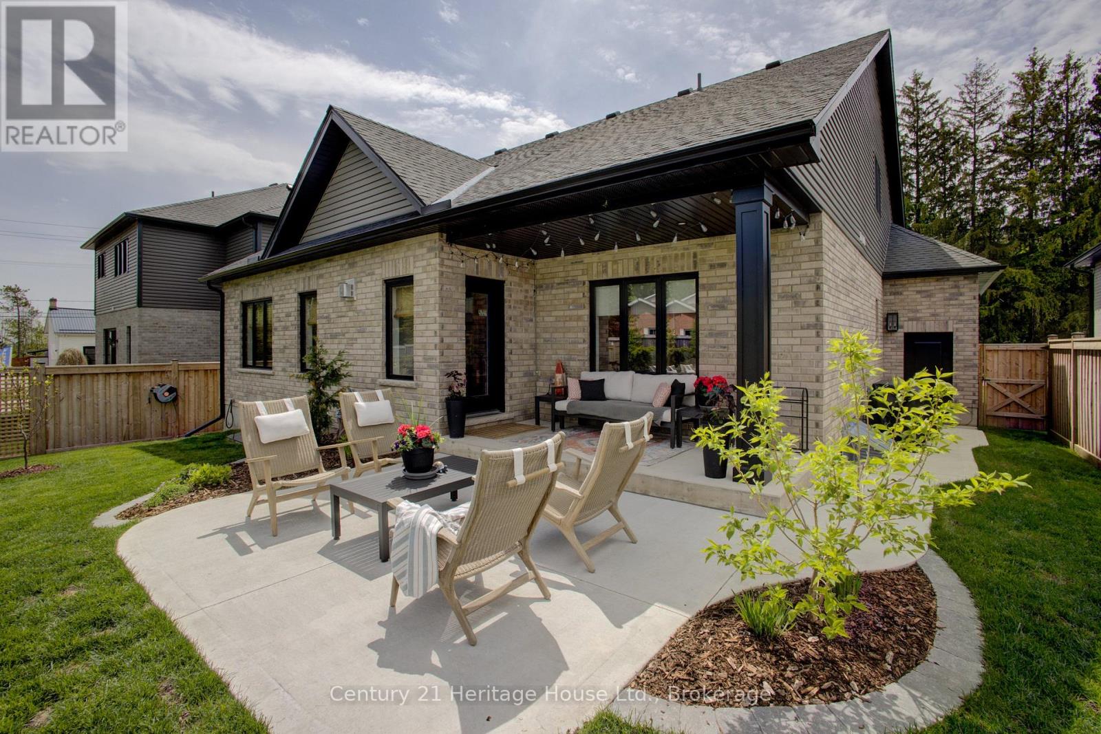 111 Eccles Avenue, West Grey, Ontario  N0G 1R0 - Photo 44 - X13176054