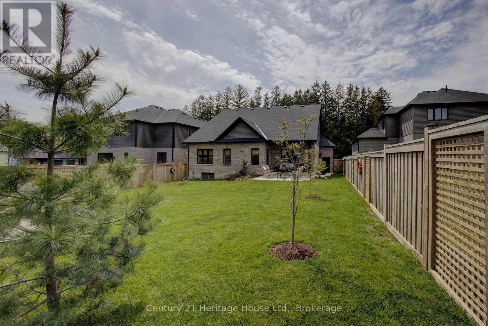 111 Eccles Avenue, West Grey, Ontario  N0G 1R0 - Photo 46 - X13176054
