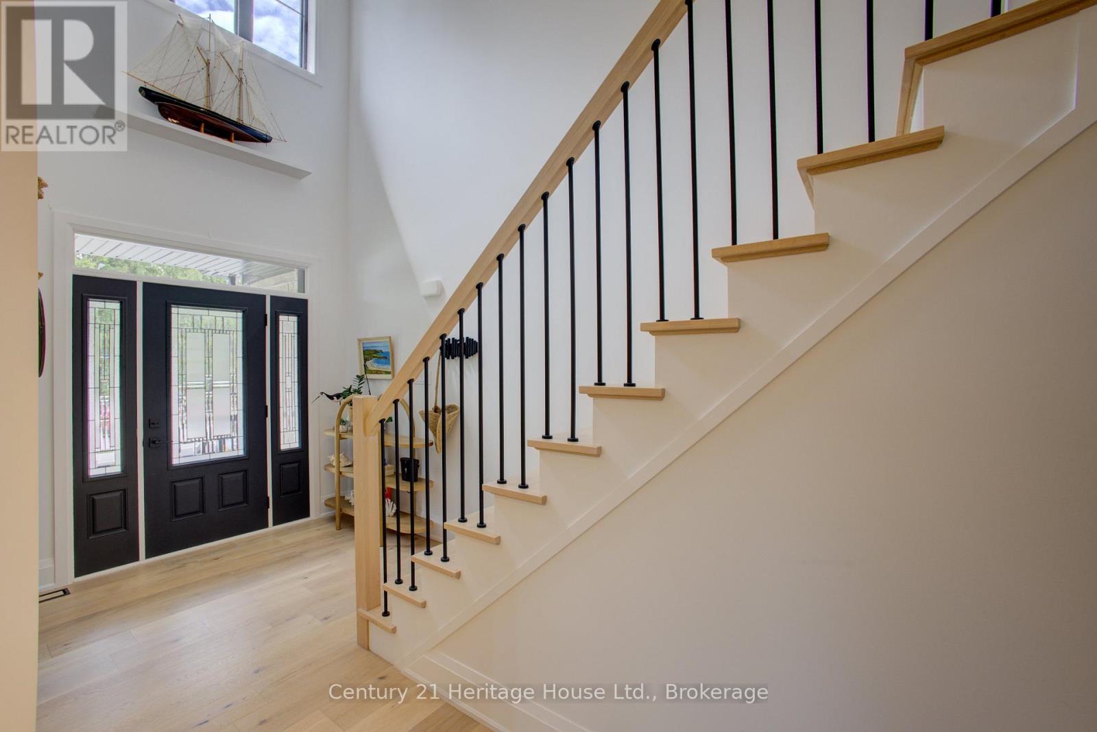 111 Eccles Avenue, West Grey, Ontario  N0G 1R0 - Photo 8 - X13176054