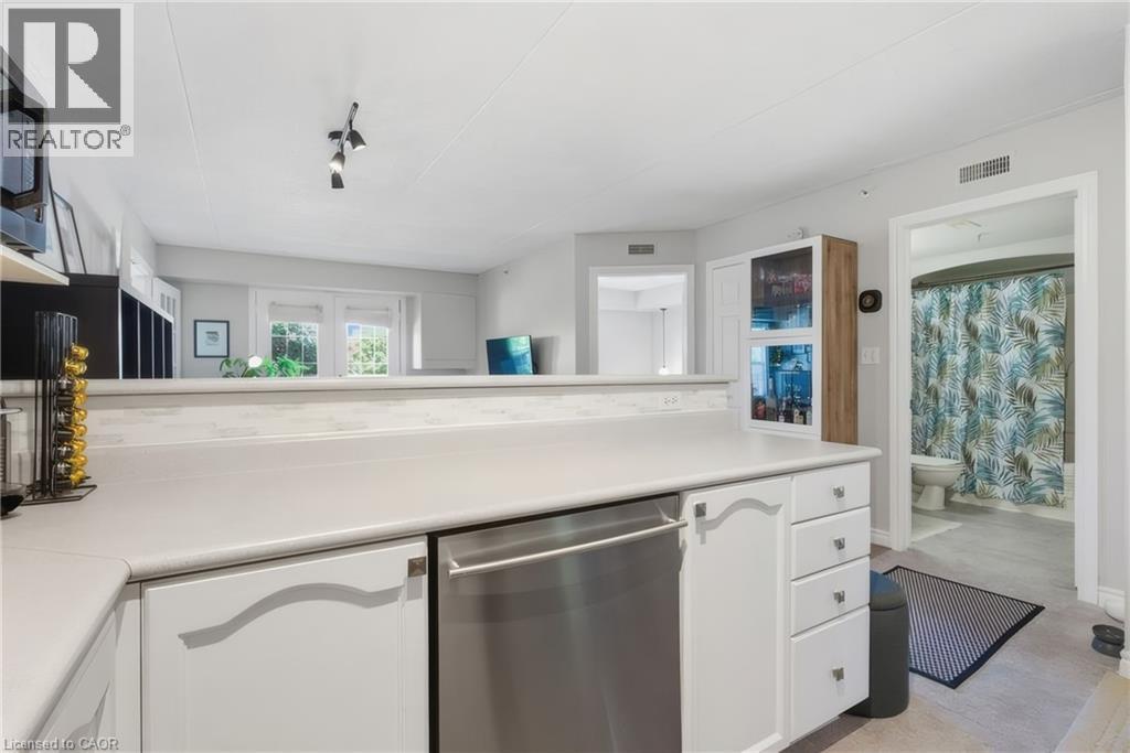 1421 Walkers Line Unit# 209, Burlington, Ontario  L7M 4P4 - Photo 11 - 40833749