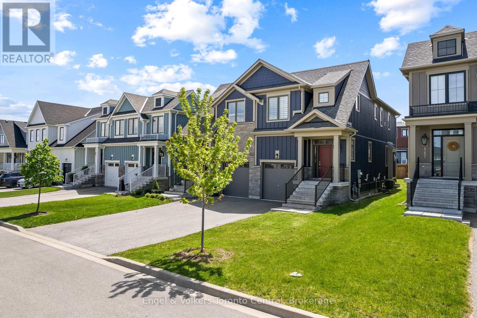 145 Sycamore Street, Blue Mountains, Ontario  L9Y 4E4 - Photo 3 - X13176986