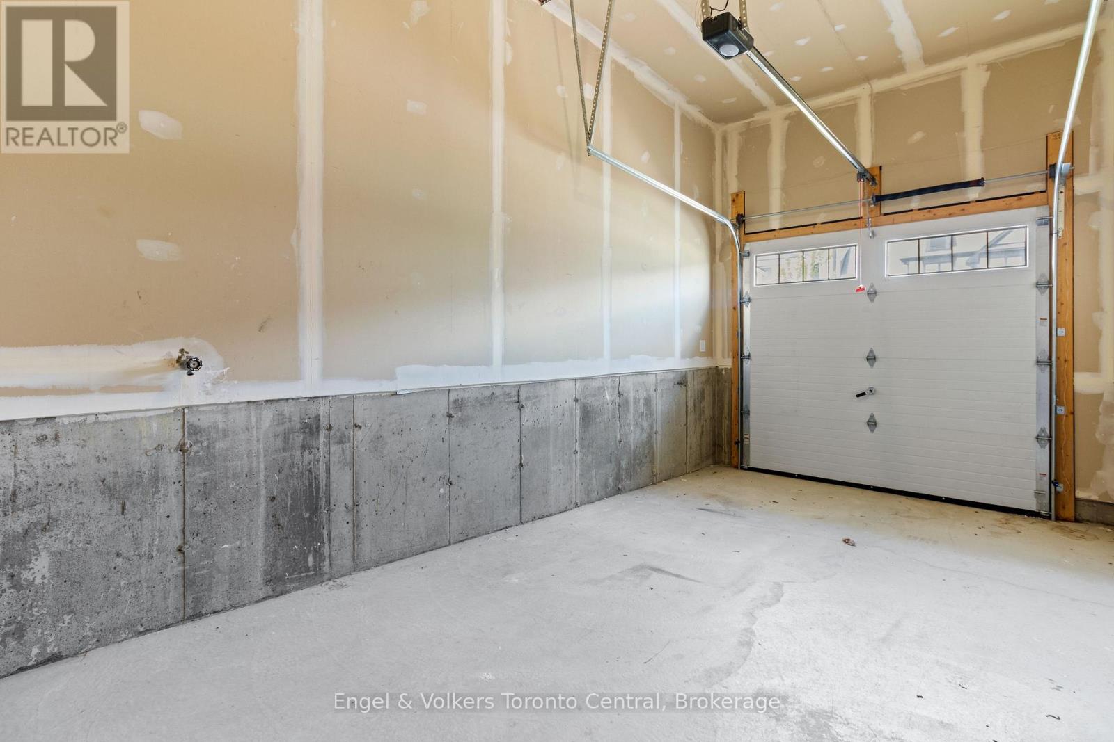 145 Sycamore Street, Blue Mountains, Ontario  L9Y 4E4 - Photo 41 - X13176986