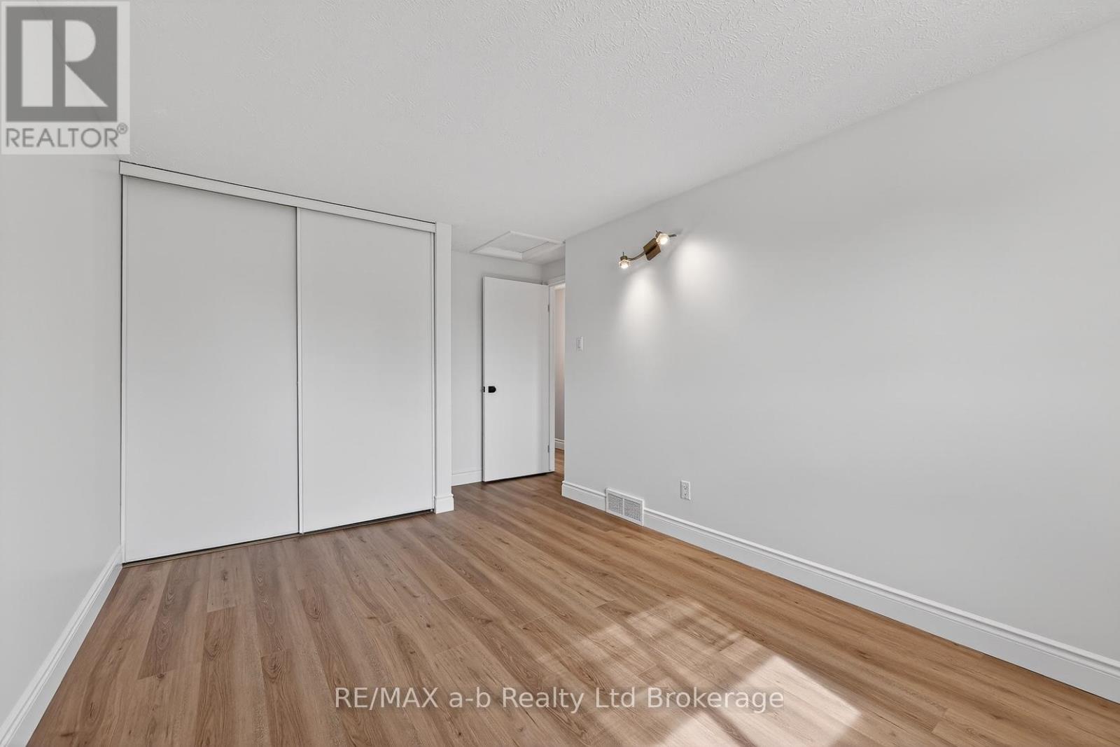 267 Beckett Road, Ingersoll, Ontario  N5C 3X4 - Photo 16 - X13182434