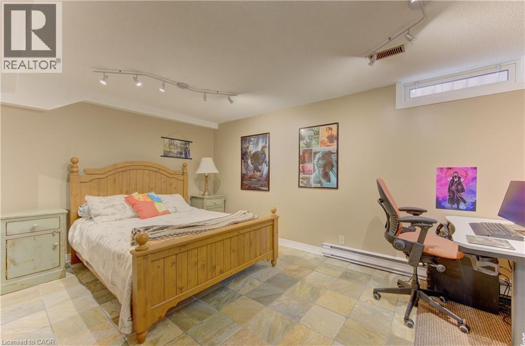 97 Manitoulin Crescent, Kitchener, Ontario  N2A 3H5 - Photo 29 - 40833340