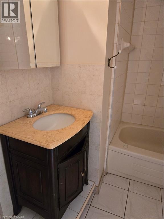 95 Fonthill Road Unit# 2, Hamilton, Ontario  L9C 6T1 - Photo 10 - 40833888