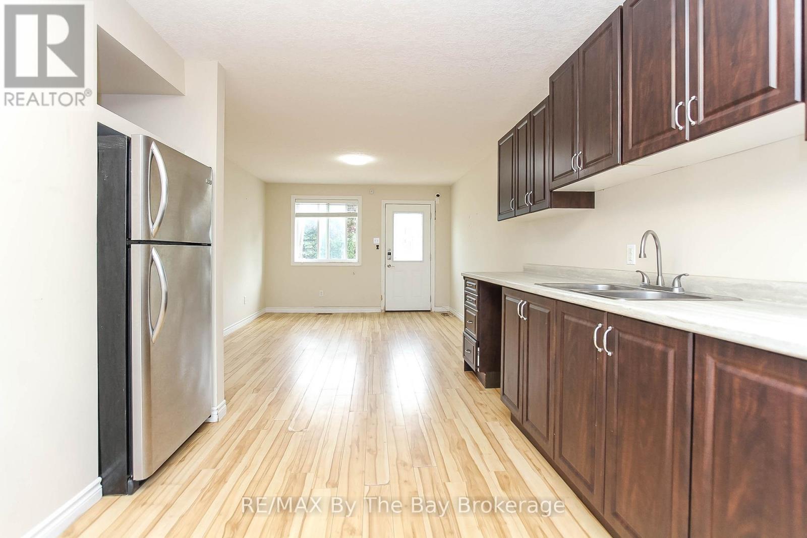 24 Glenwood Drive, Wasaga Beach, Ontario  L9Z 2K5 - Photo 19 - S13186032