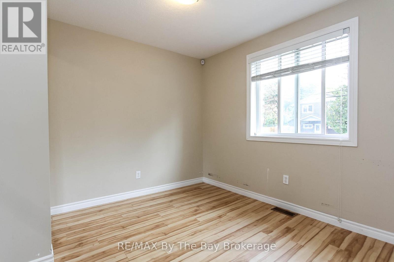 24 Glenwood Drive, Wasaga Beach, Ontario  L9Z 2K5 - Photo 21 - S13186032