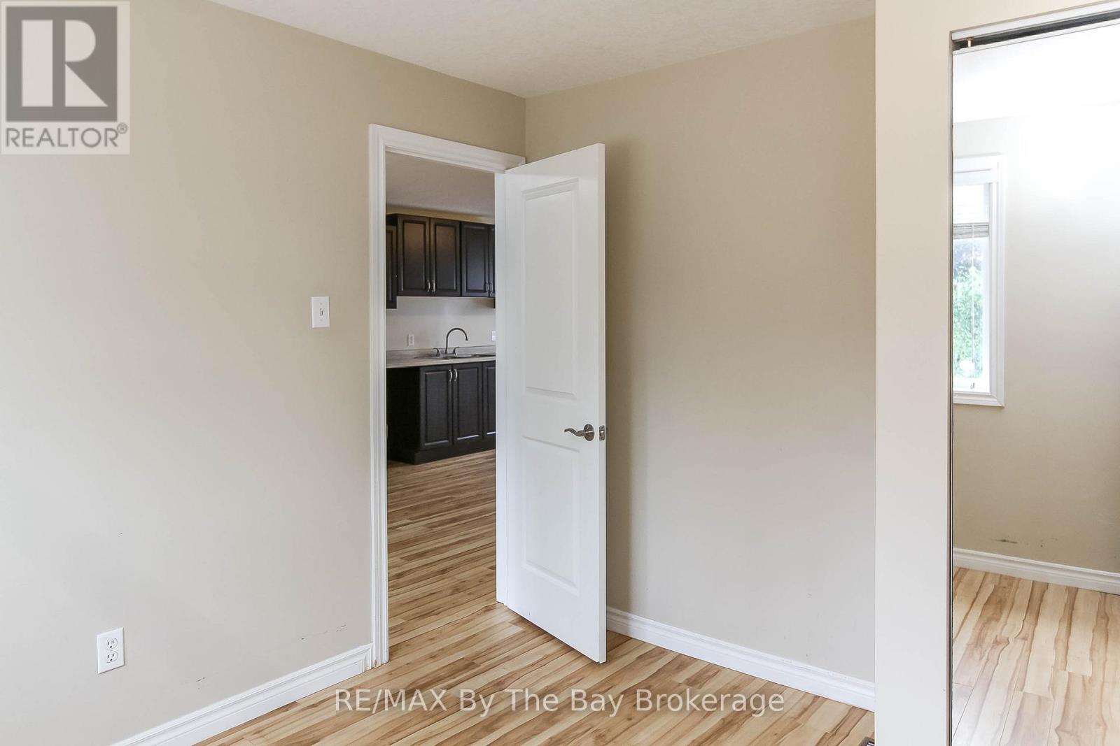 24 Glenwood Drive, Wasaga Beach, Ontario  L9Z 2K5 - Photo 23 - S13186032