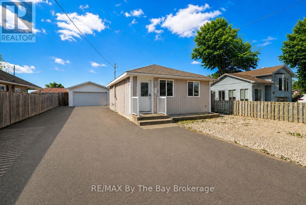 24 Glenwood Drive, Wasaga Beach, Ontario  L9Z 2K5 - Photo 7 - S13186032