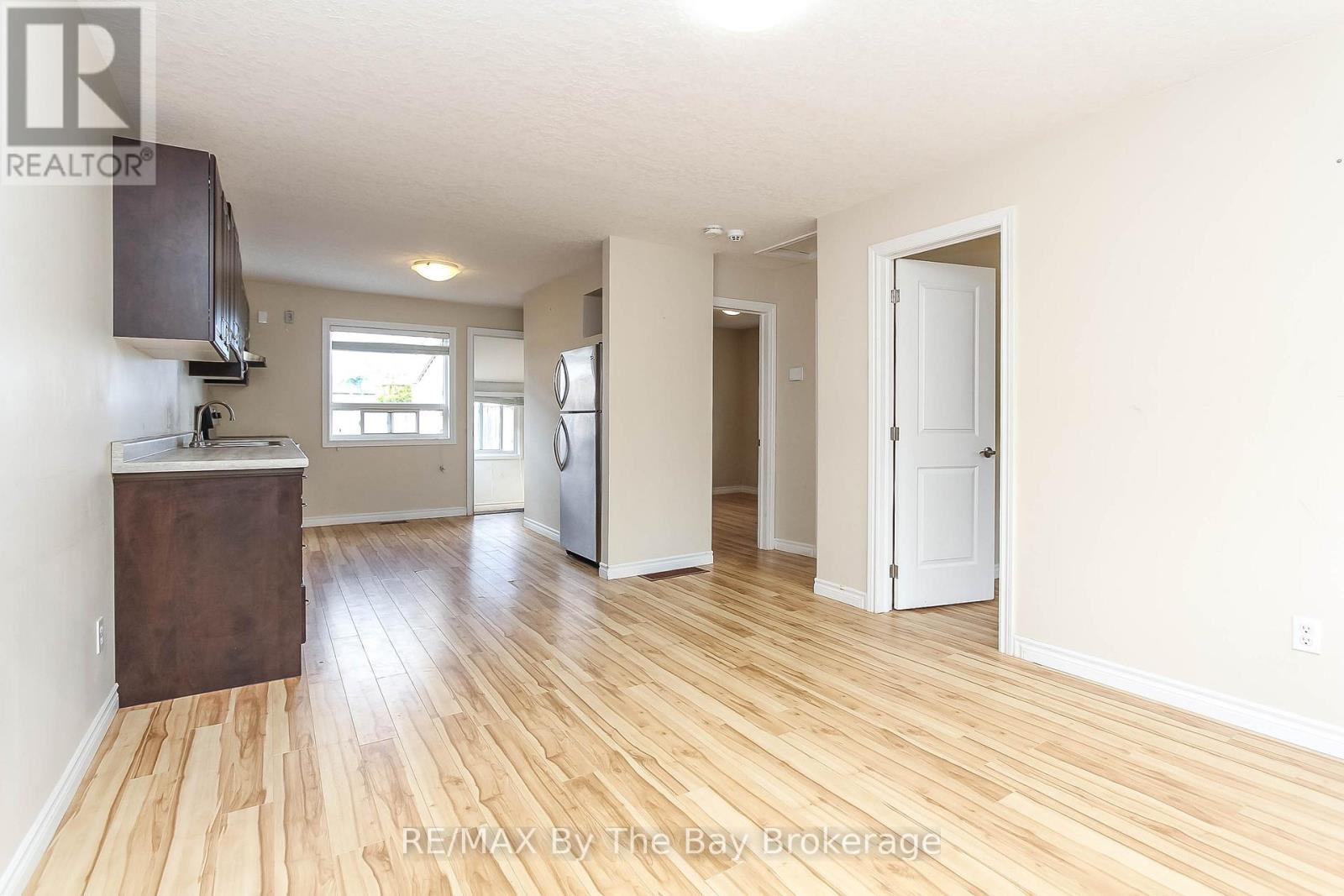 24 Glenwood Drive, Wasaga Beach, Ontario  L9Z 2K5 - Photo 9 - S13186032