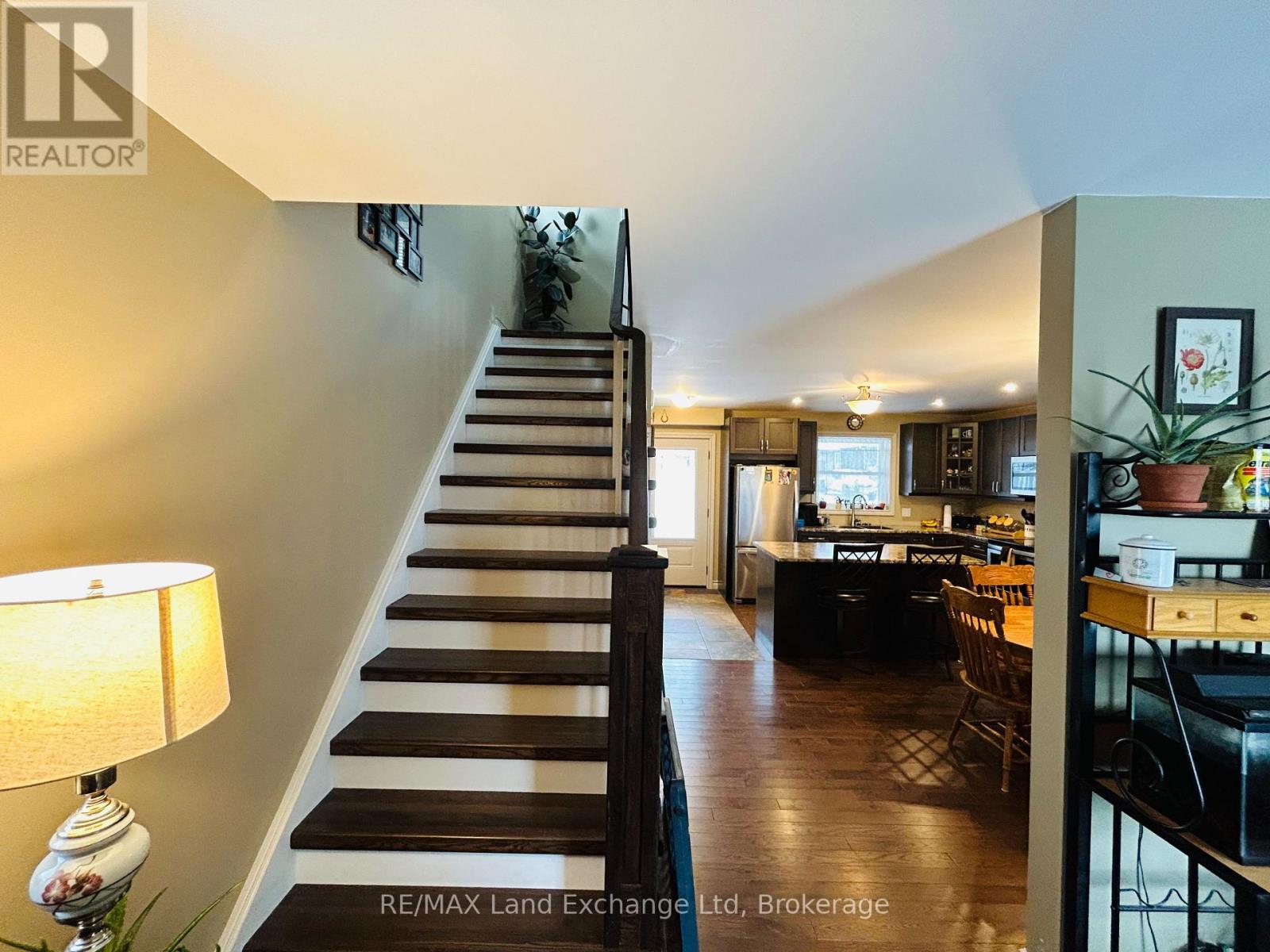 660 Gloria Street, North Huron, Ontario  N0G 2W0 - Photo 10 - X13185436