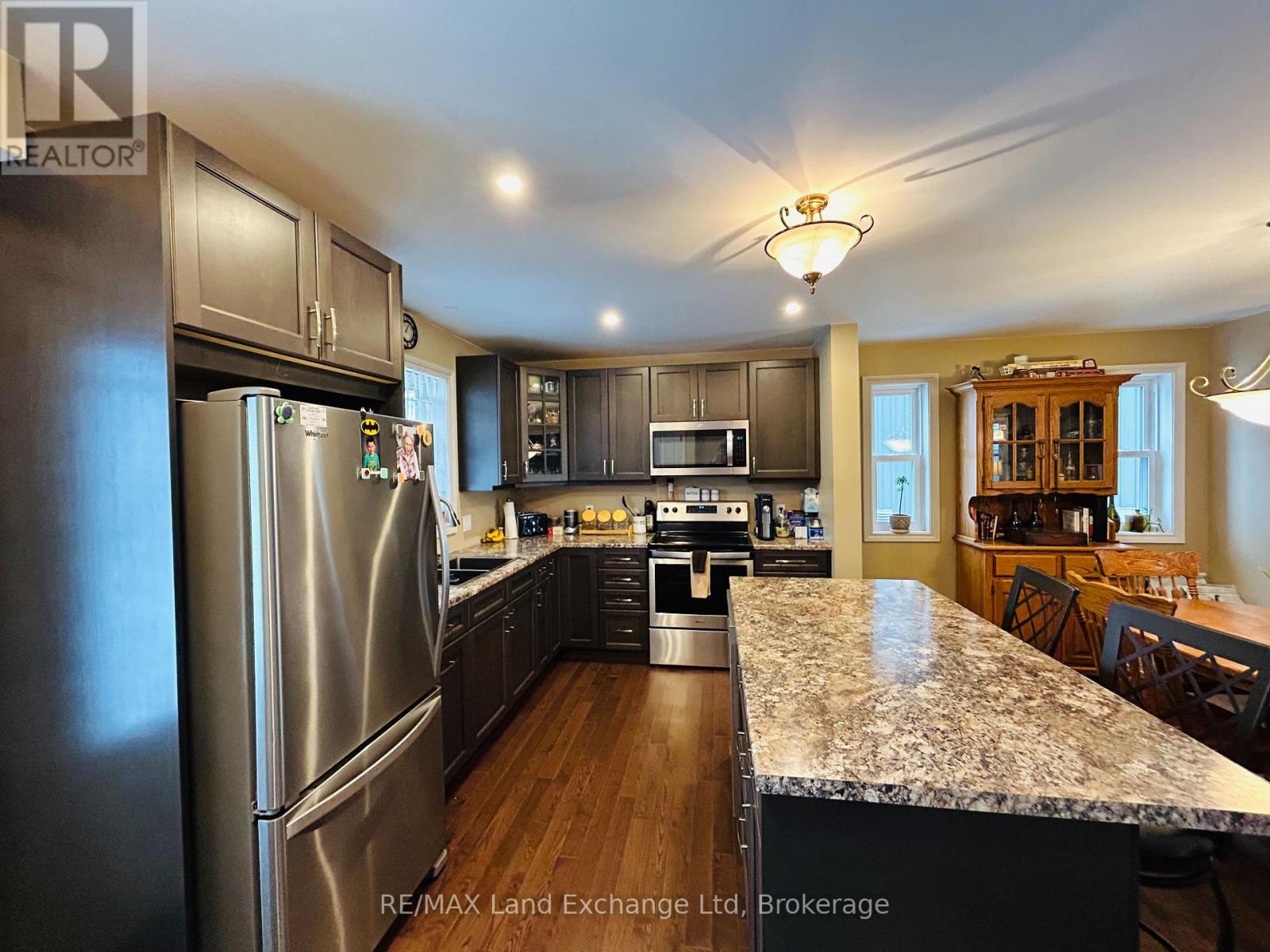 660 Gloria Street, North Huron, Ontario  N0G 2W0 - Photo 6 - X13185436