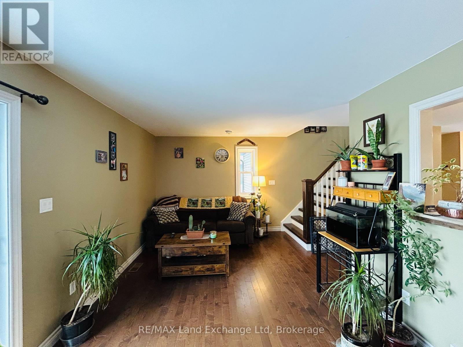 660 Gloria Street, North Huron, Ontario  N0G 2W0 - Photo 9 - X13185436