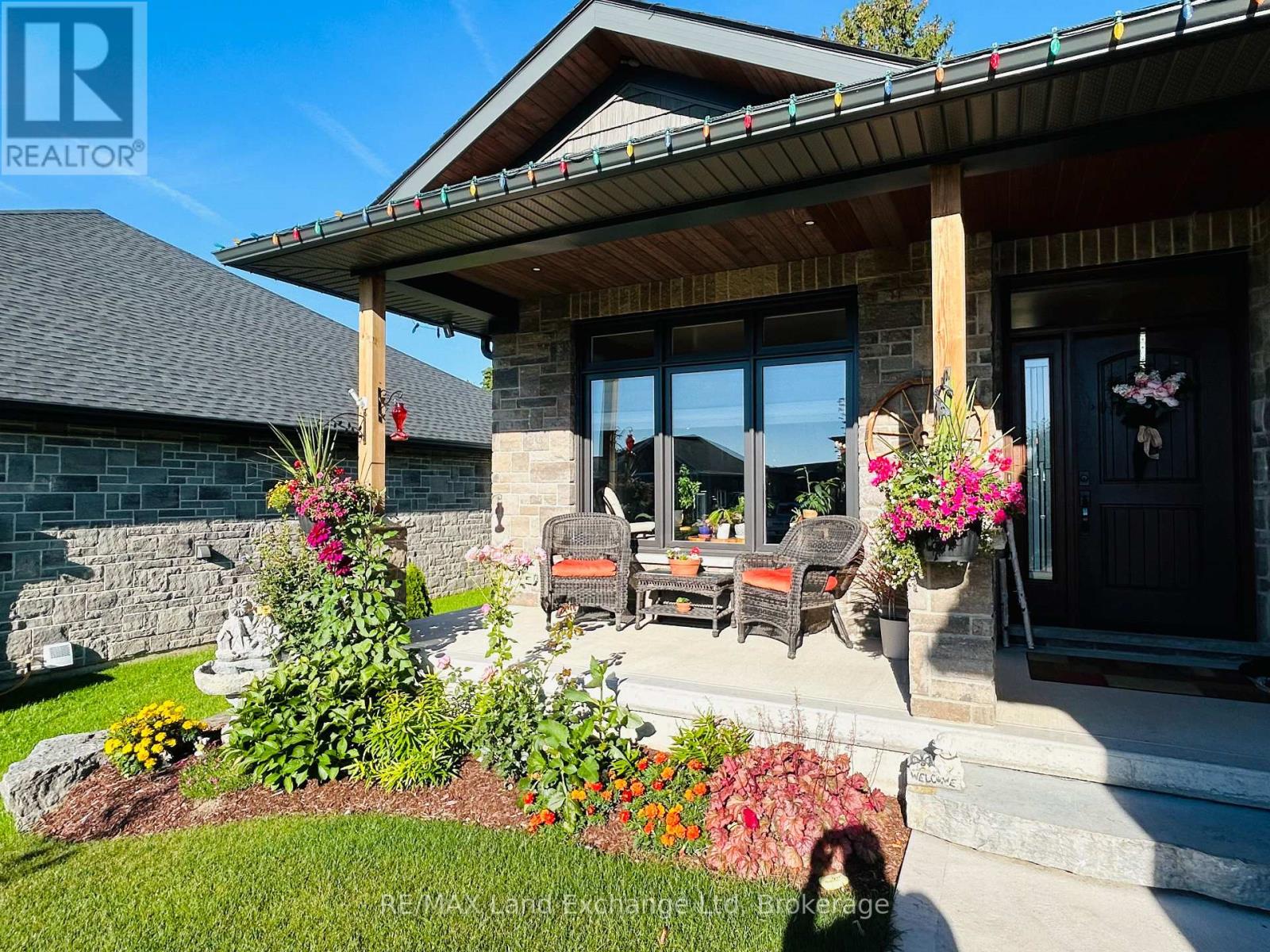 661 Gloria Street, North Huron, Ontario  N0M 1H0 - Photo 4 - X13185866