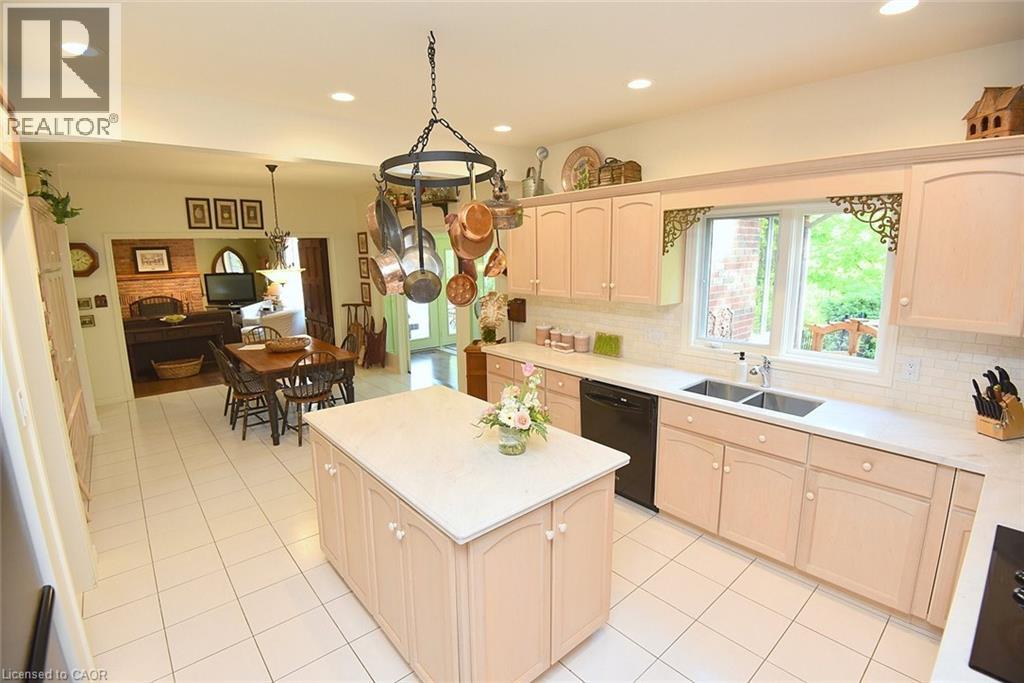 712 Robson Road, Waterdown, Ontario  L8B 1H1 - Photo 12 - 40833983