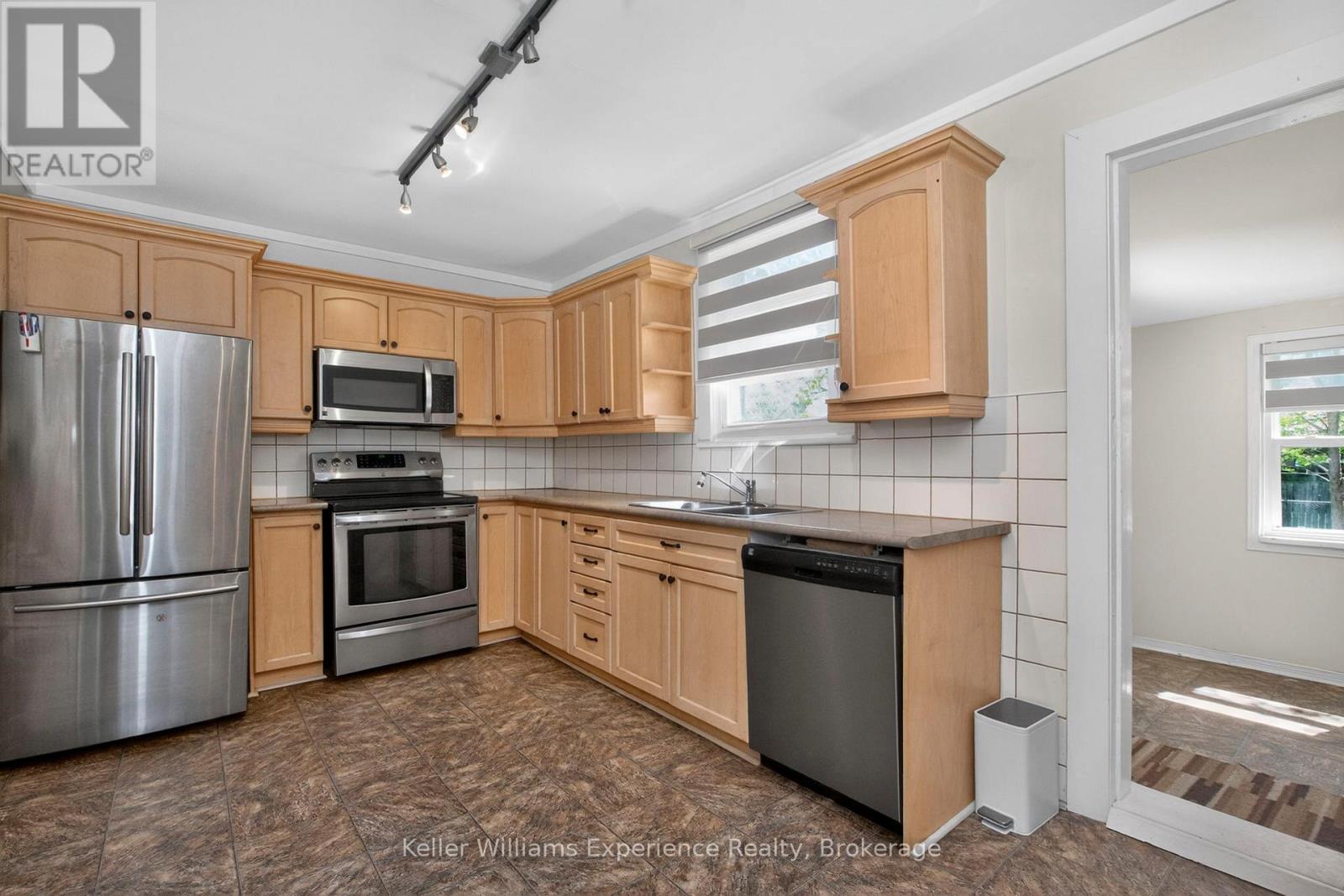 239 Oak Street, Clearview, Ontario  L0M 1S0 - Photo 13 - S13186762