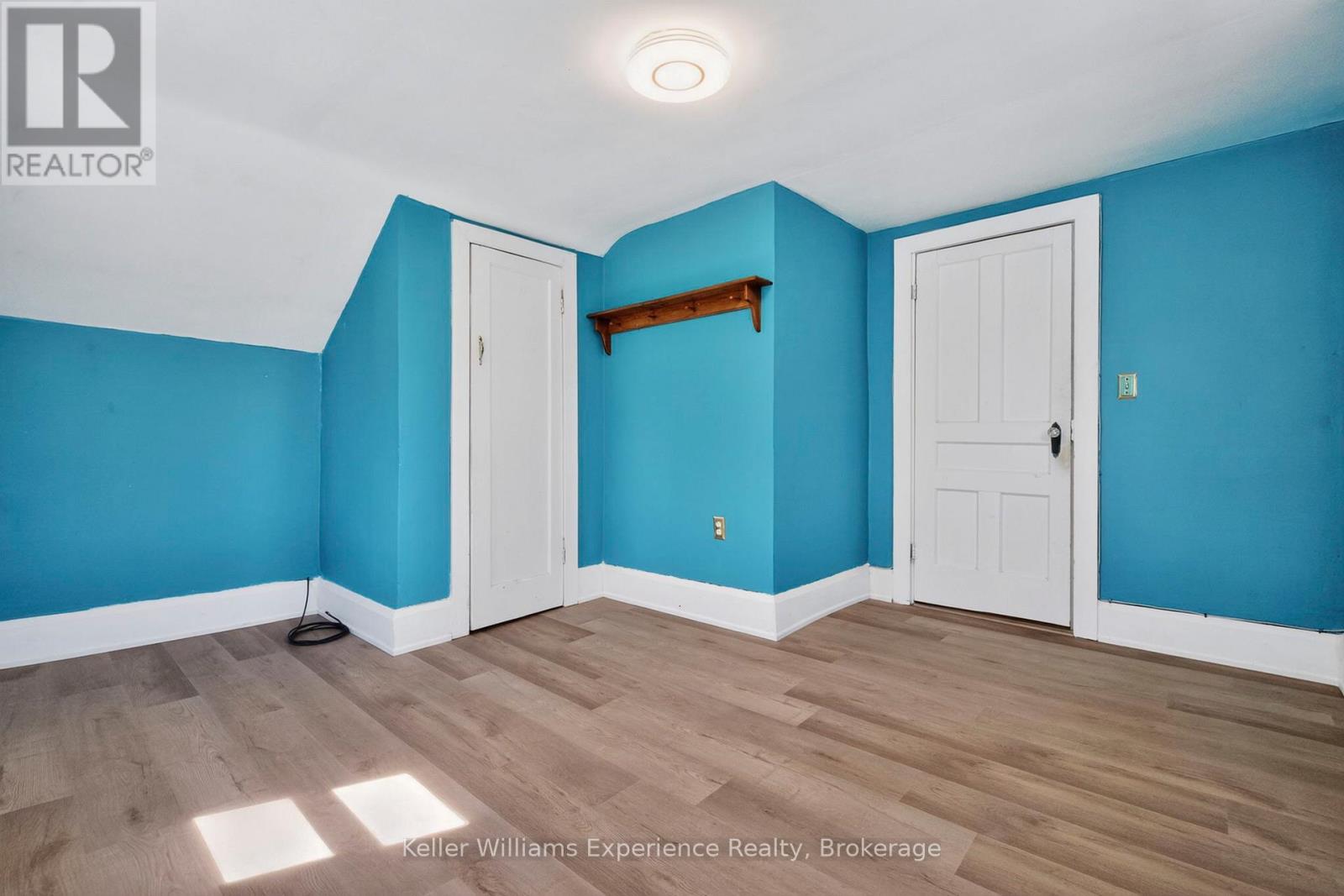 239 Oak Street, Clearview, Ontario  L0M 1S0 - Photo 27 - S13186762