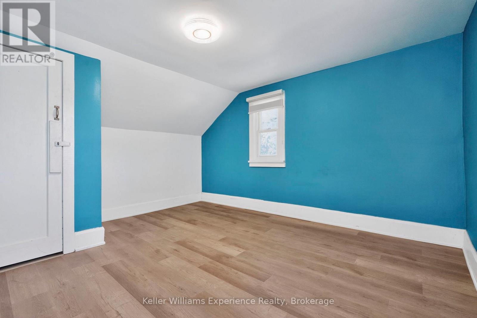 239 Oak Street, Clearview, Ontario  L0M 1S0 - Photo 31 - S13186762
