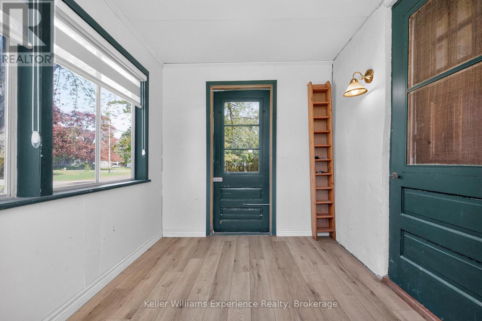239 Oak Street, Clearview, Ontario  L0M 1S0 - Photo 5 - S13186762
