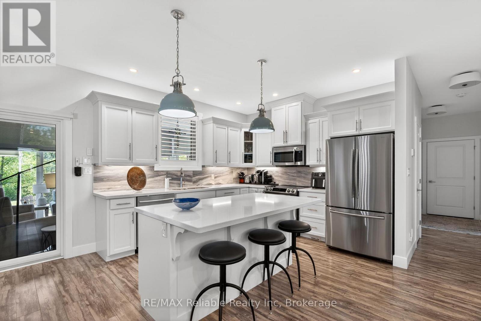 8 Fawn Creek Lane, Bluewater, Ontario  N0M 1G0 - Photo 6 - X13186316