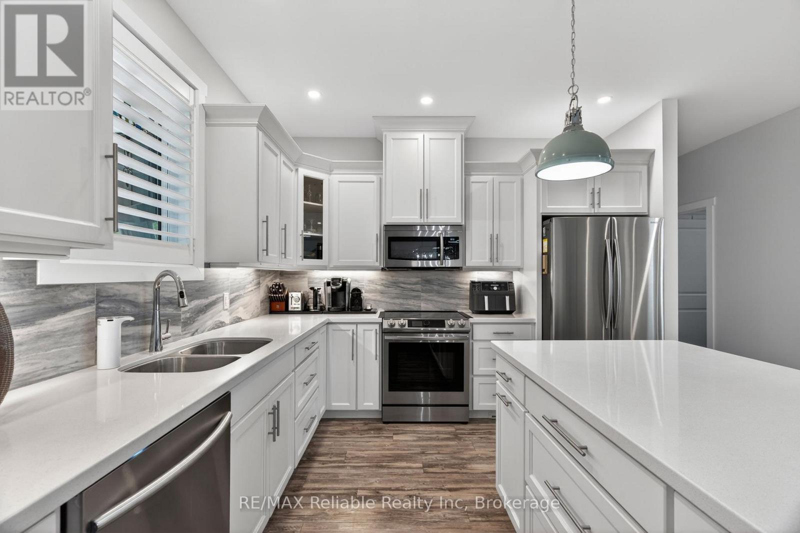 8 Fawn Creek Lane, Bluewater, Ontario  N0M 1G0 - Photo 7 - X13186316
