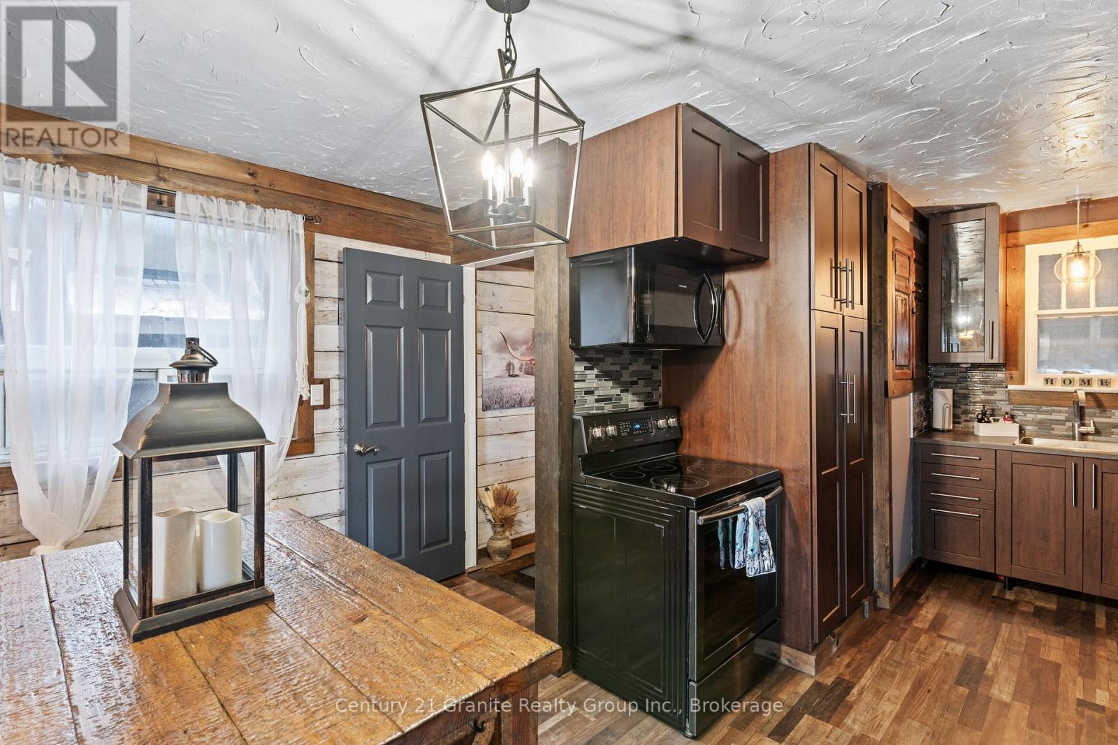 16 Newcastle Street, Minden Hills, Ontario  K0M 2K0 - Photo 13 - X13190258