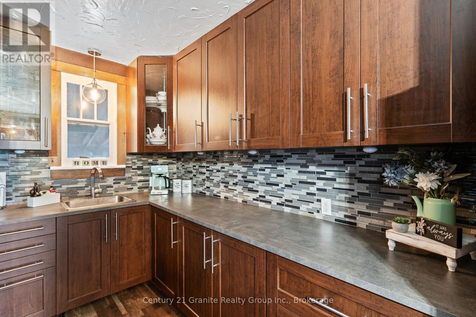 16 Newcastle Street, Minden Hills, Ontario  K0M 2K0 - Photo 15 - X13190258