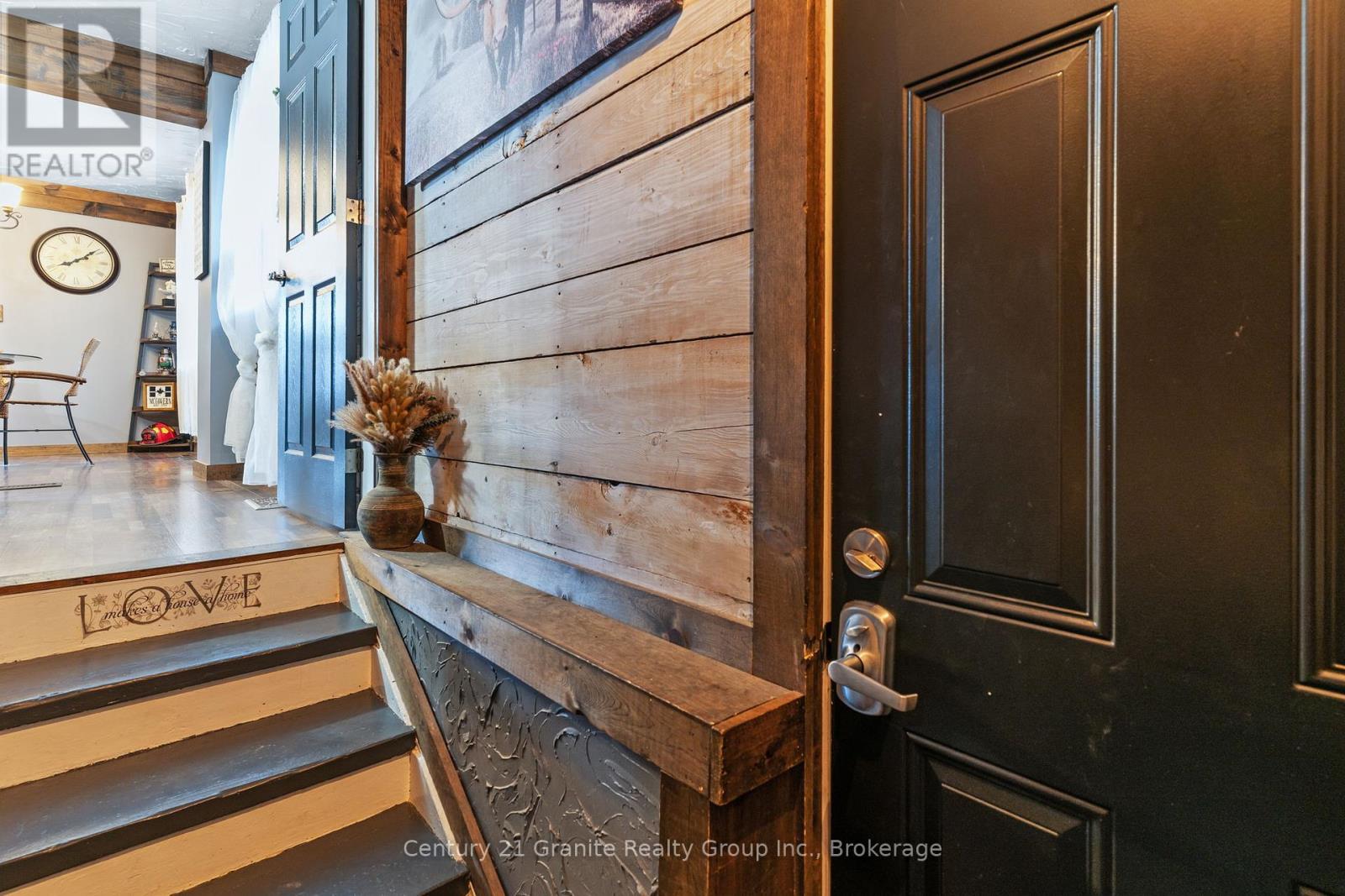 16 Newcastle Street, Minden Hills, Ontario  K0M 2K0 - Photo 9 - X13190258