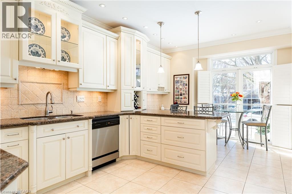 23 Chisholm Street, Oakville, Ontario  L6K 3W2 - Photo 9 - 40834065