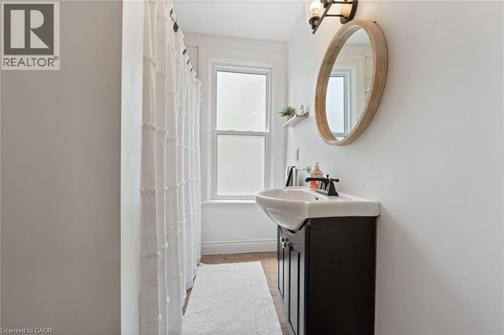 30 Dundas Street, Brantford, Ontario  N3R 1R9 - Photo 15 - 40827669