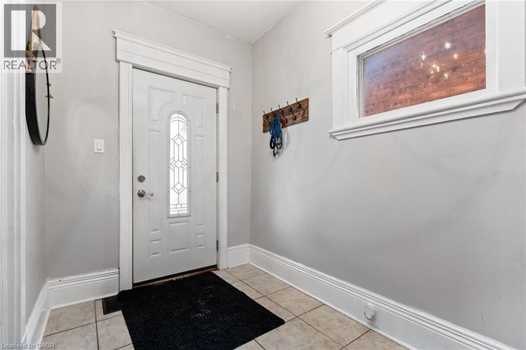 30 Dundas Street, Brantford, Ontario  N3R 1R9 - Photo 3 - 40827669